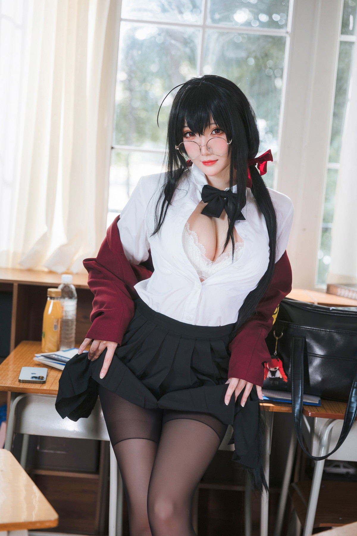 xgyw.top_Coser美女瓜希酱大凤JK主题性感白T配黑短裙半脱露蕾丝内衣超薄黑丝诱惑写真30P