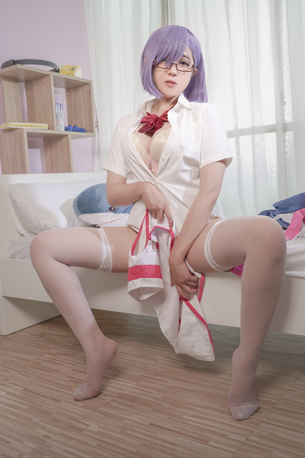 Xgyw.Net_网络美女奈奈记瑞莎主题居家私房半脱露性感粉色内衣秀丰满身材撩人诱惑写真25P