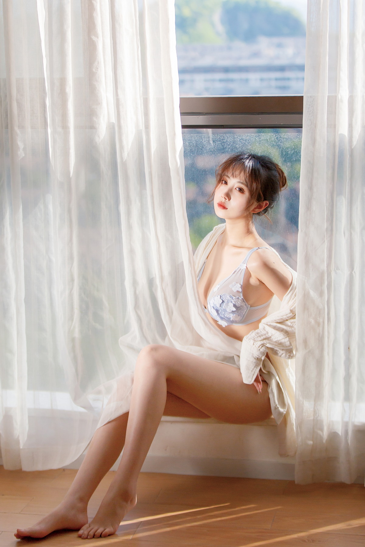 Xgyw.Net_次元少女念雪ww居家蓝色主题私房脱白T露性感蓝色内衣秀白嫩肌肤迷人写真25P