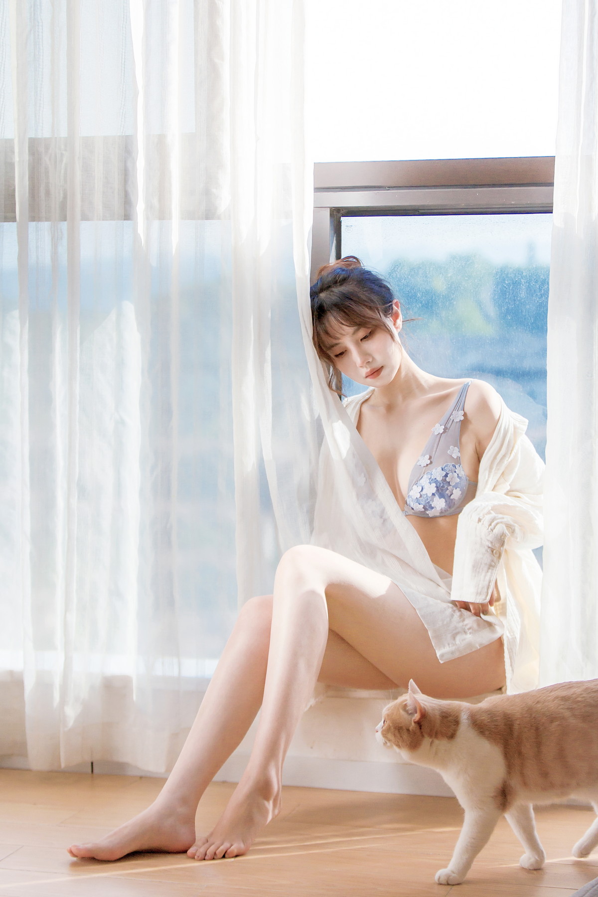 Xgyw.Net_次元少女念雪ww居家蓝色主题私房脱白T露性感蓝色内衣秀白嫩肌肤迷人写真25P
