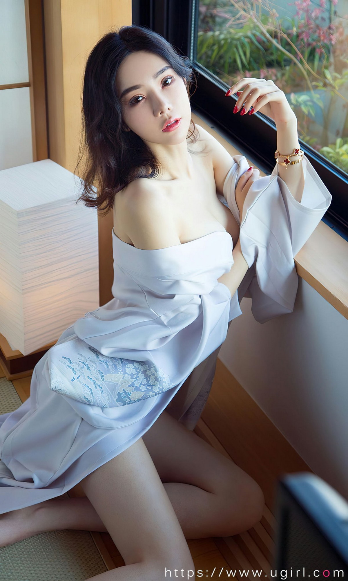 Xgyw.Net_[Ugirls爱尤物]No.2485_模特萌琪琪私房性感宽松连身长外衣真空秀雪嫩肌肤诱惑写真35P
