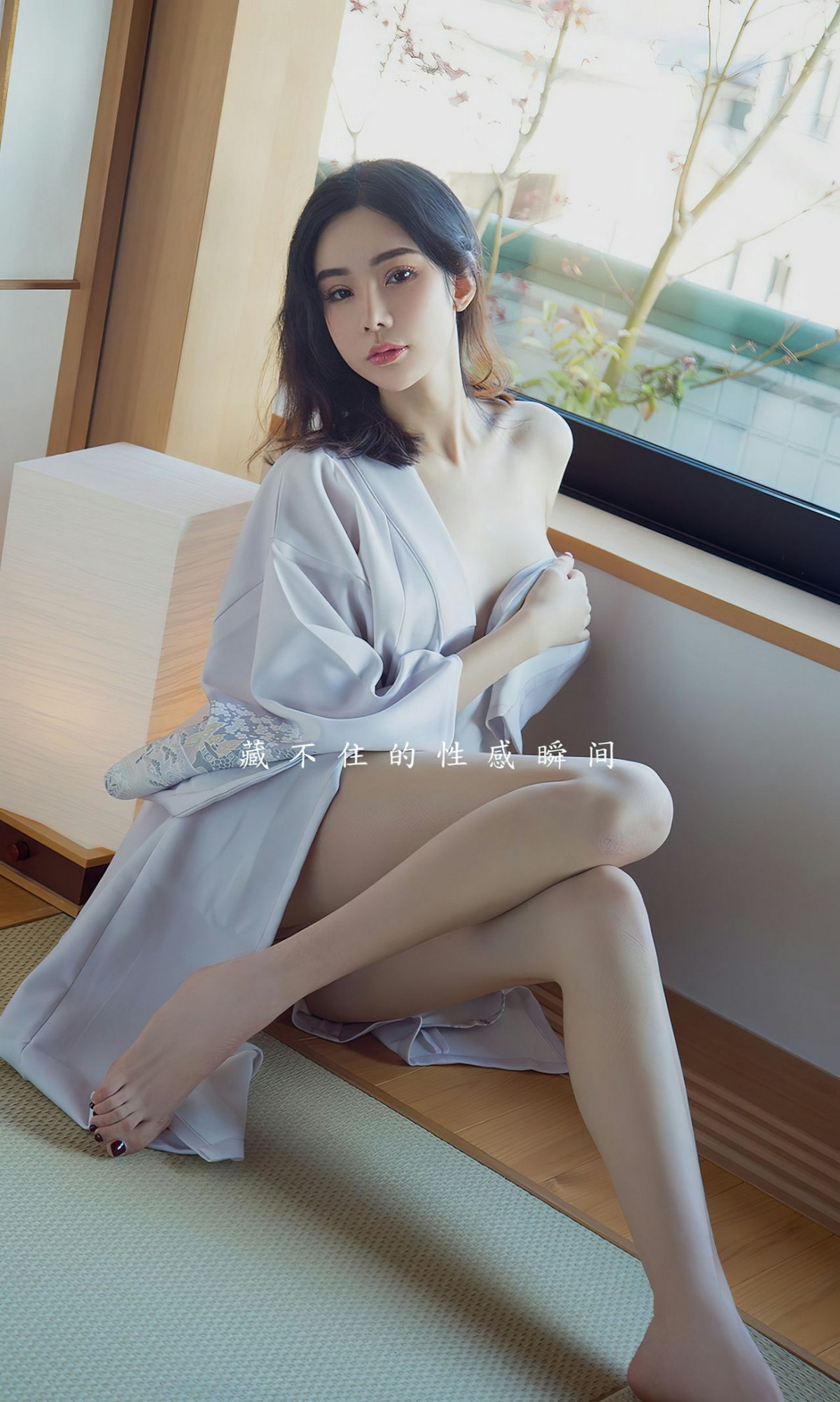 Xgyw.Net_[Ugirls爱尤物]No.2485_模特萌琪琪私房性感宽松连身长外衣真空秀雪嫩肌肤诱惑写真35P