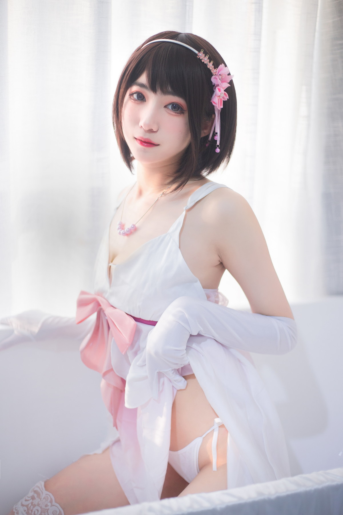 Xgyw.Net_二次元美女宫本樱加藤惠浴室主题私房浴缸白色薄纱配蕾丝袜秀翘臀美腿诱惑写真25P