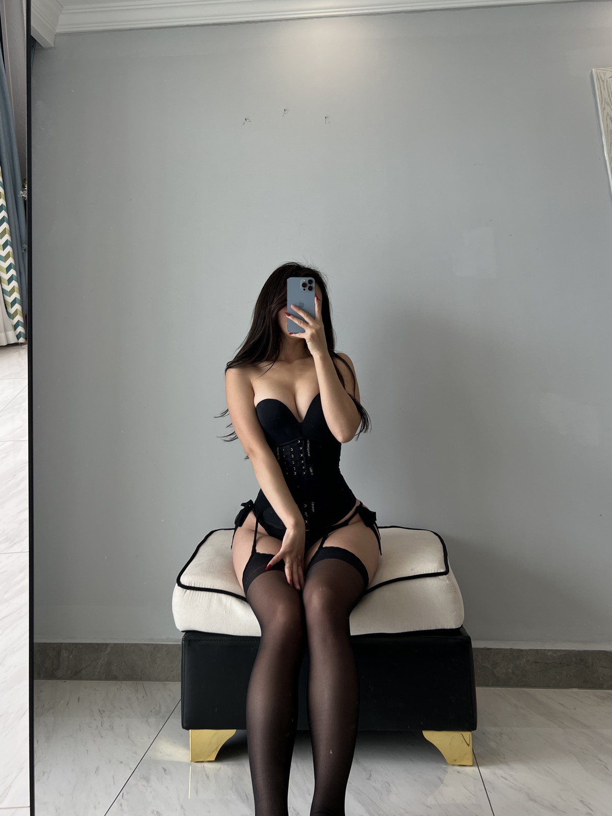Xgyw.Net_微博妹子陈大小姐微密圈合集主题私房性感服饰系列秀豪乳翘臀撩人诱惑写真147P