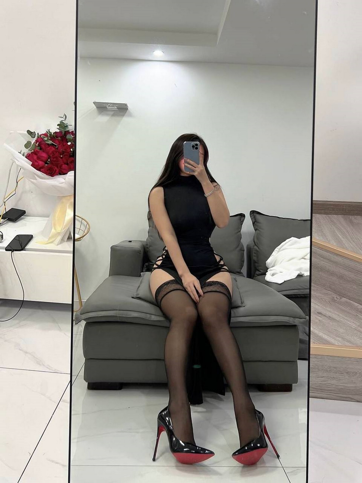 Xgyw.Net_微博妹子陈大小姐微密圈合集主题私房性感服饰系列秀豪乳翘臀撩人诱惑写真147P