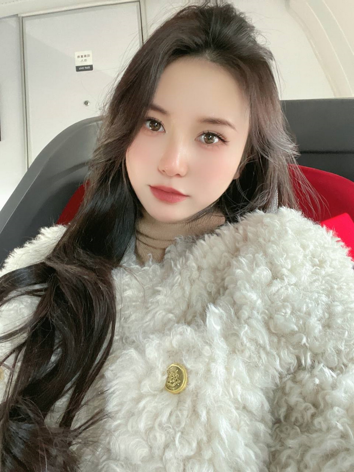 Xgyw.Net_微博妹子陈大小姐微密圈合集主题私房性感服饰系列秀豪乳翘臀撩人诱惑写真147P