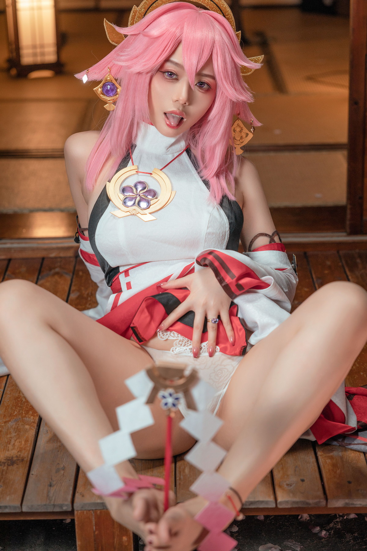Xgyw.Net_网络美女阿九八重神子主题私房性感彩色裙服饰半撩秀白嫩翘臀美腿诱惑写真51P