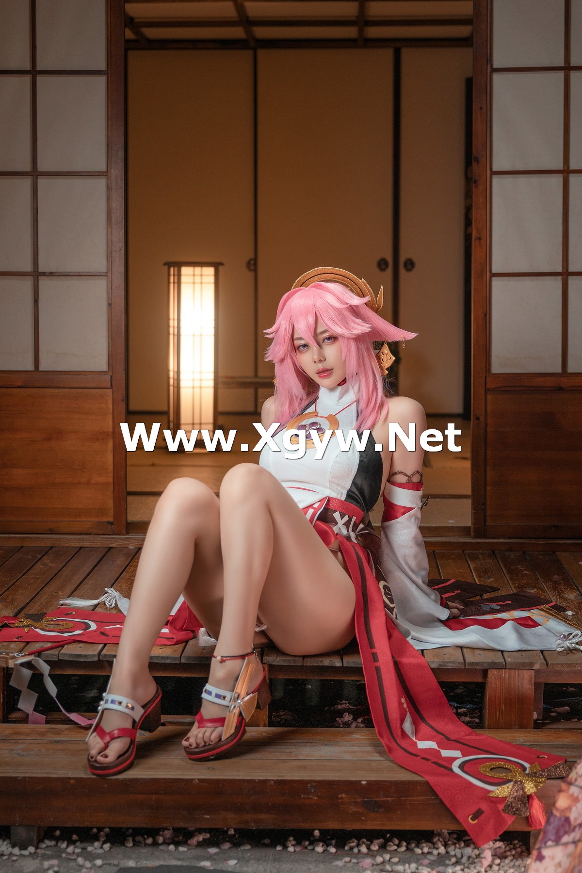 Xgyw.Net_网络美女阿九八重神子主题私房性感彩色裙服饰半撩秀白嫩翘臀美腿诱惑写真51P