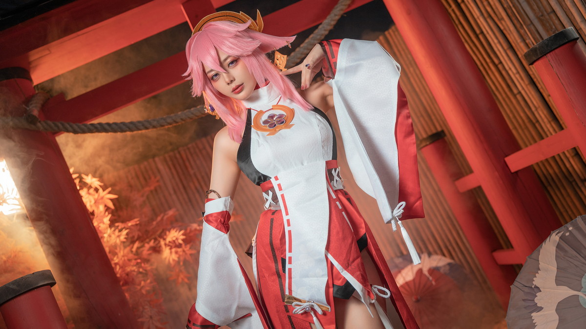 Xgyw.Net_网络美女阿九八重神子主题私房性感彩色裙服饰半撩秀白嫩翘臀美腿诱惑写真51P