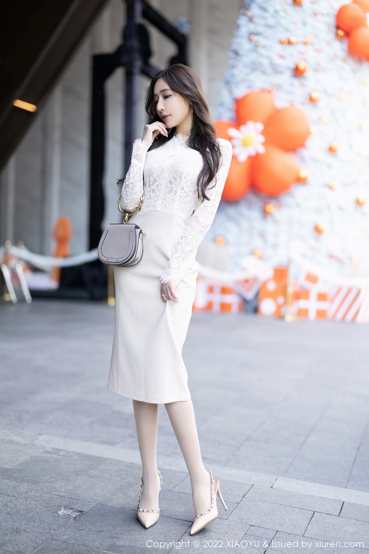 Xgyw.Net_[XiaoYu画语界]Vol.936_女神王馨瑶yanni都市丽人装扮性感紫色内衣配开档肉丝诱惑写真73P