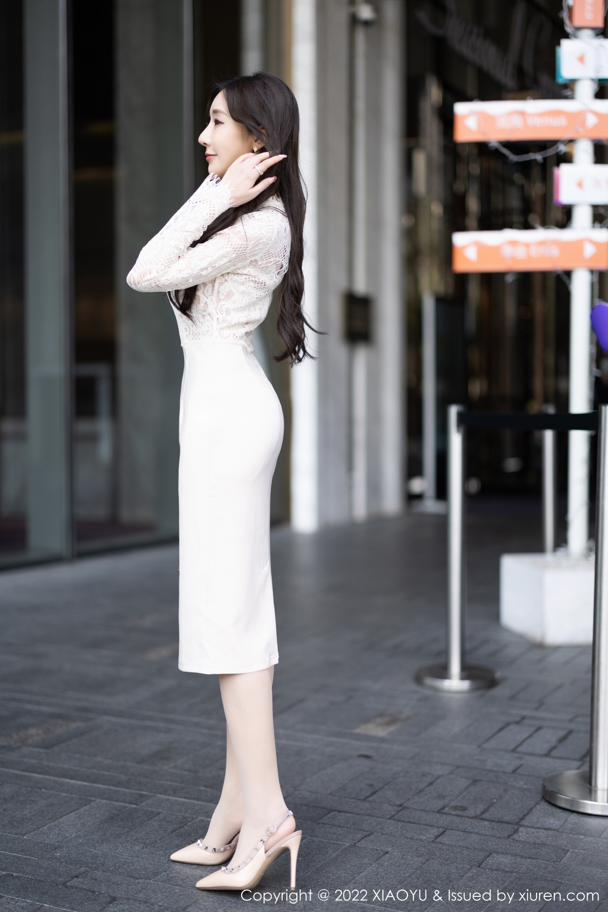 Xgyw.Net_[XiaoYu画语界]Vol.936_女神王馨瑶yanni都市丽人装扮性感紫色内衣配开档肉丝诱惑写真73P