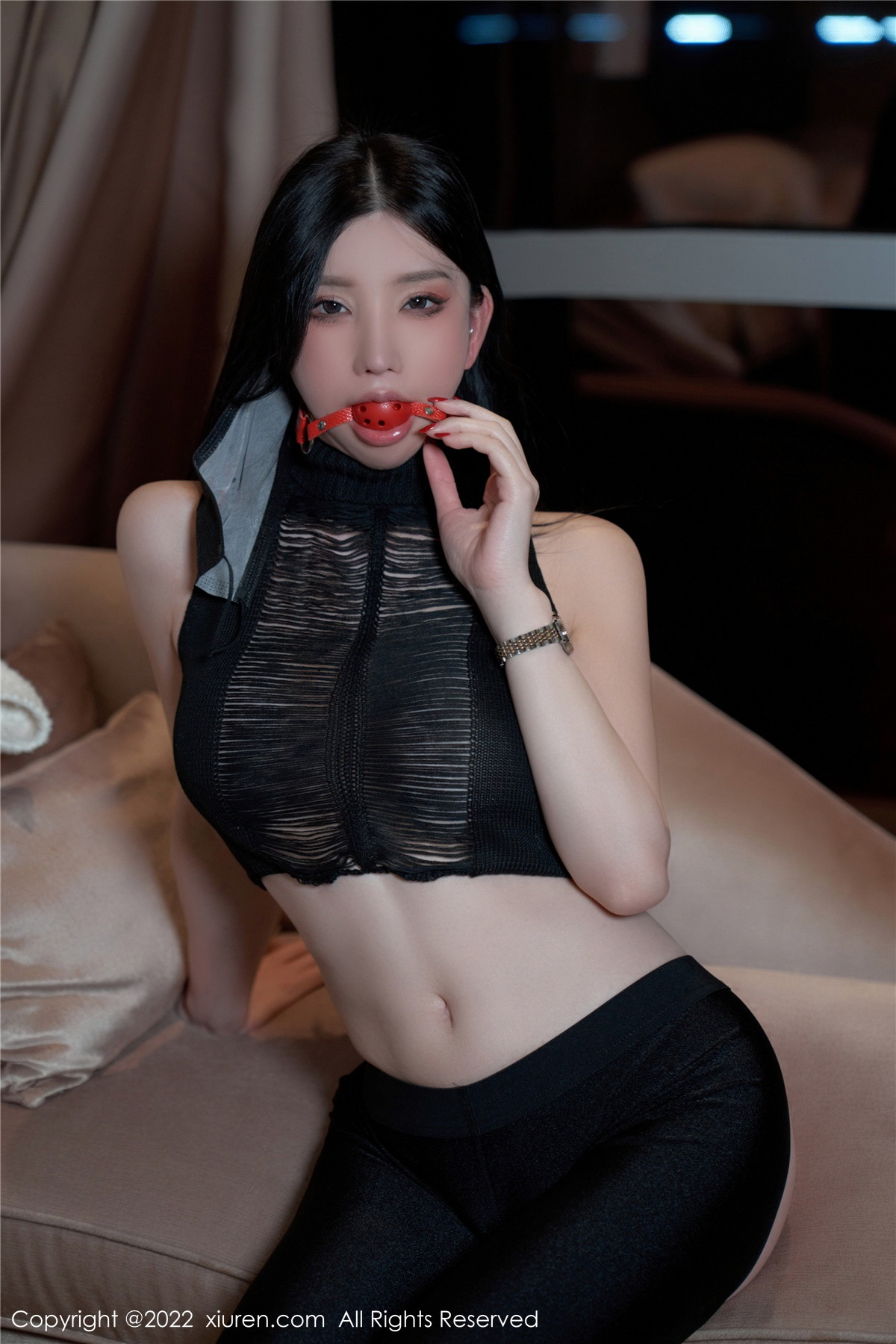 Xgyw.Net_XiuRen第6073期_女神周于希Sally元旦的夜主题性感黑色服饰秀白嫩翘臀诱惑写真80P