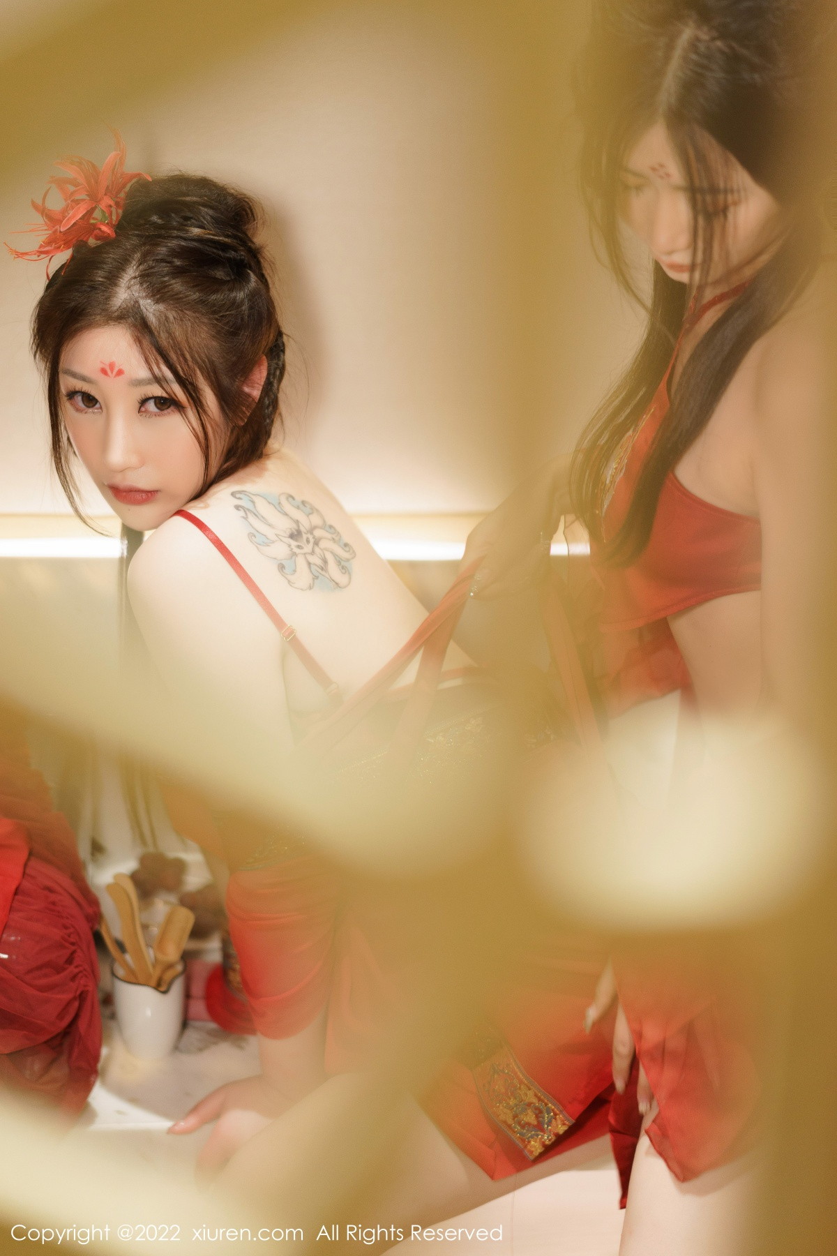Xgyw.Net_XiuRen第6068期_女神laura阿姣＆妲己_Toxic红色薄透古装服秀丰满身材诱惑写真79P