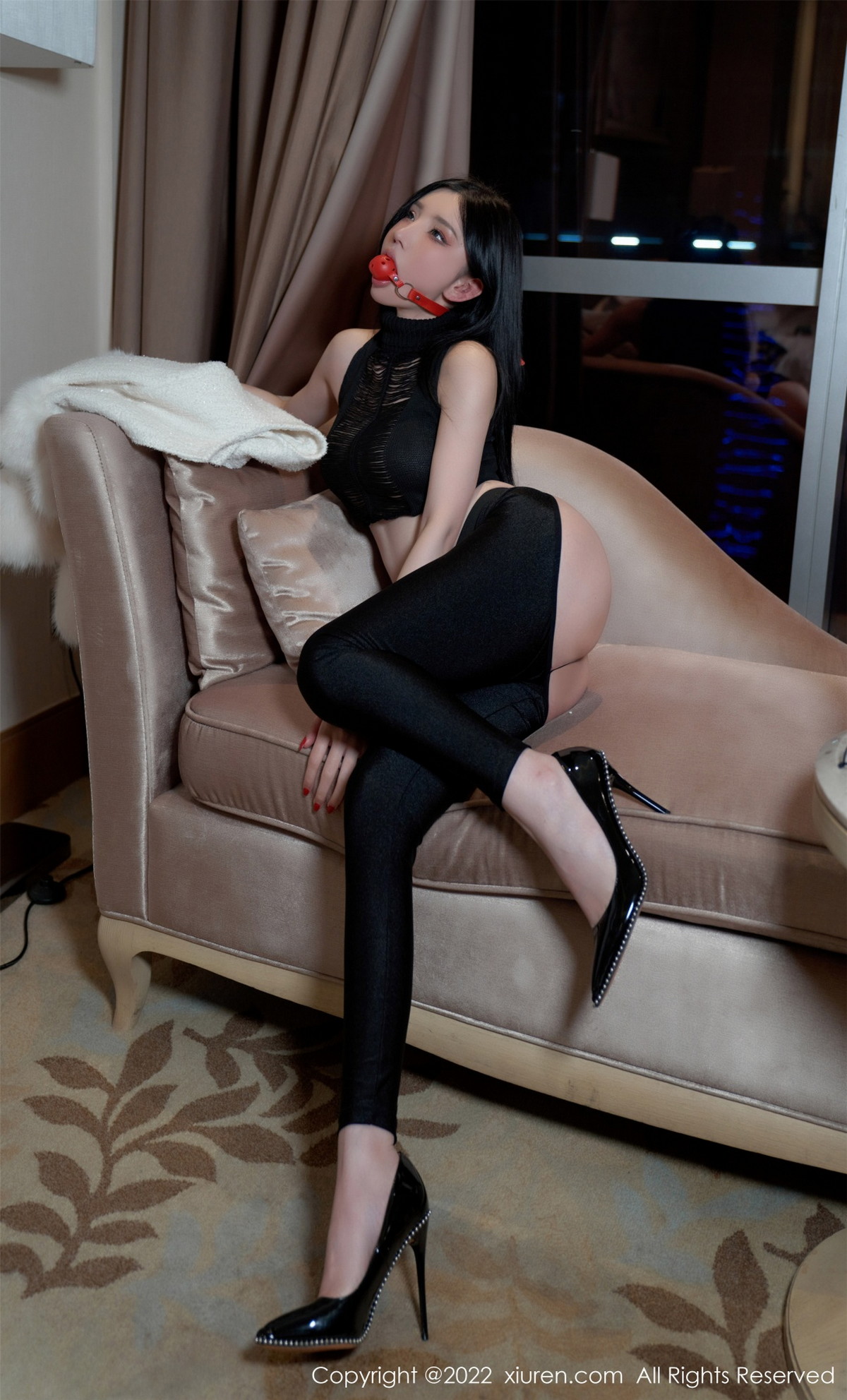 Xgyw.Net_XiuRen第6073期_女神周于希Sally元旦的夜主题性感黑色服饰秀白嫩翘臀诱惑写真80P