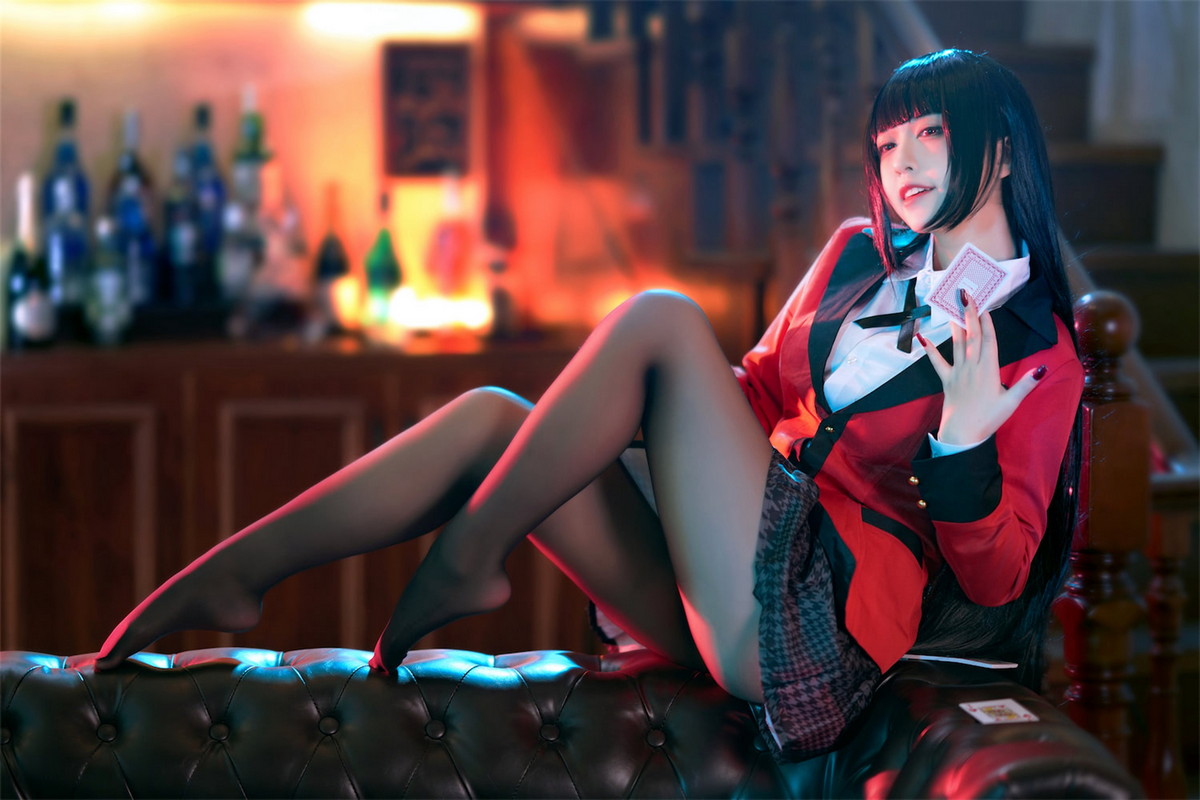 Xgyw.Net_网络美女索索半半子梦子主题性感红色外套配黑短裙露超薄黑丝秀美腿诱惑写真48P