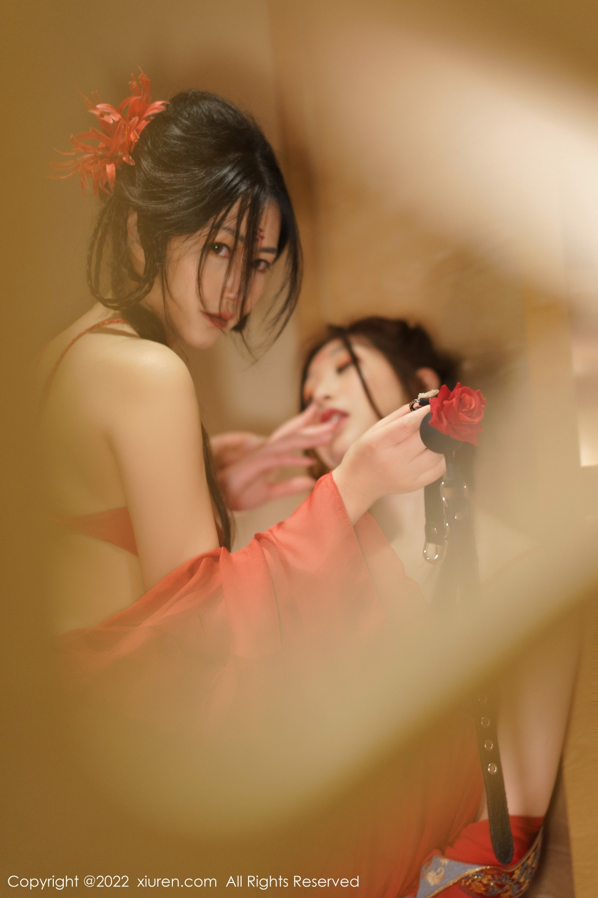 Xgyw.Net_XiuRen第6068期_女神laura阿姣＆妲己_Toxic红色薄透古装服秀丰满身材诱惑写真79P