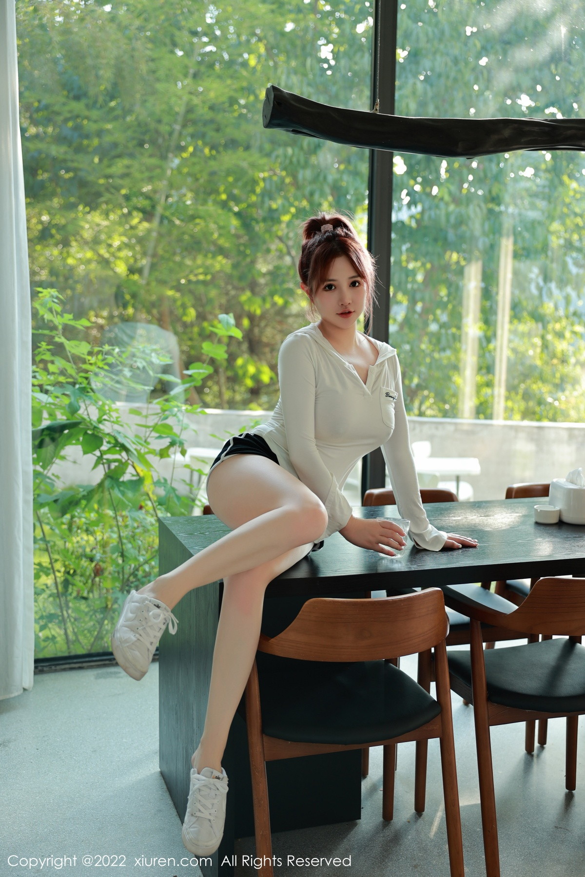 Xgyw.Net_XiuRen第6067期_模特养乐多DoDo性感白T恤配黑色内衣半脱秀完美身材诱惑写真57P