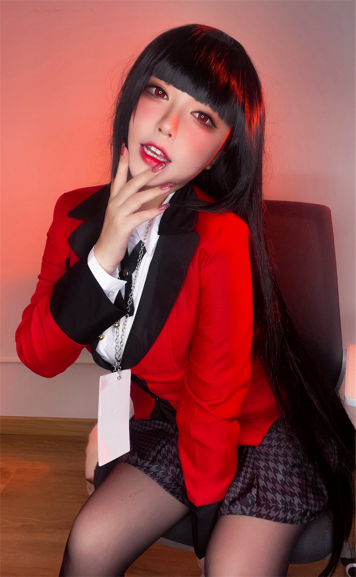 Xgyw.Net_网络美女索索半半子梦子主题性感红色外套配黑短裙露超薄黑丝秀美腿诱惑写真48P