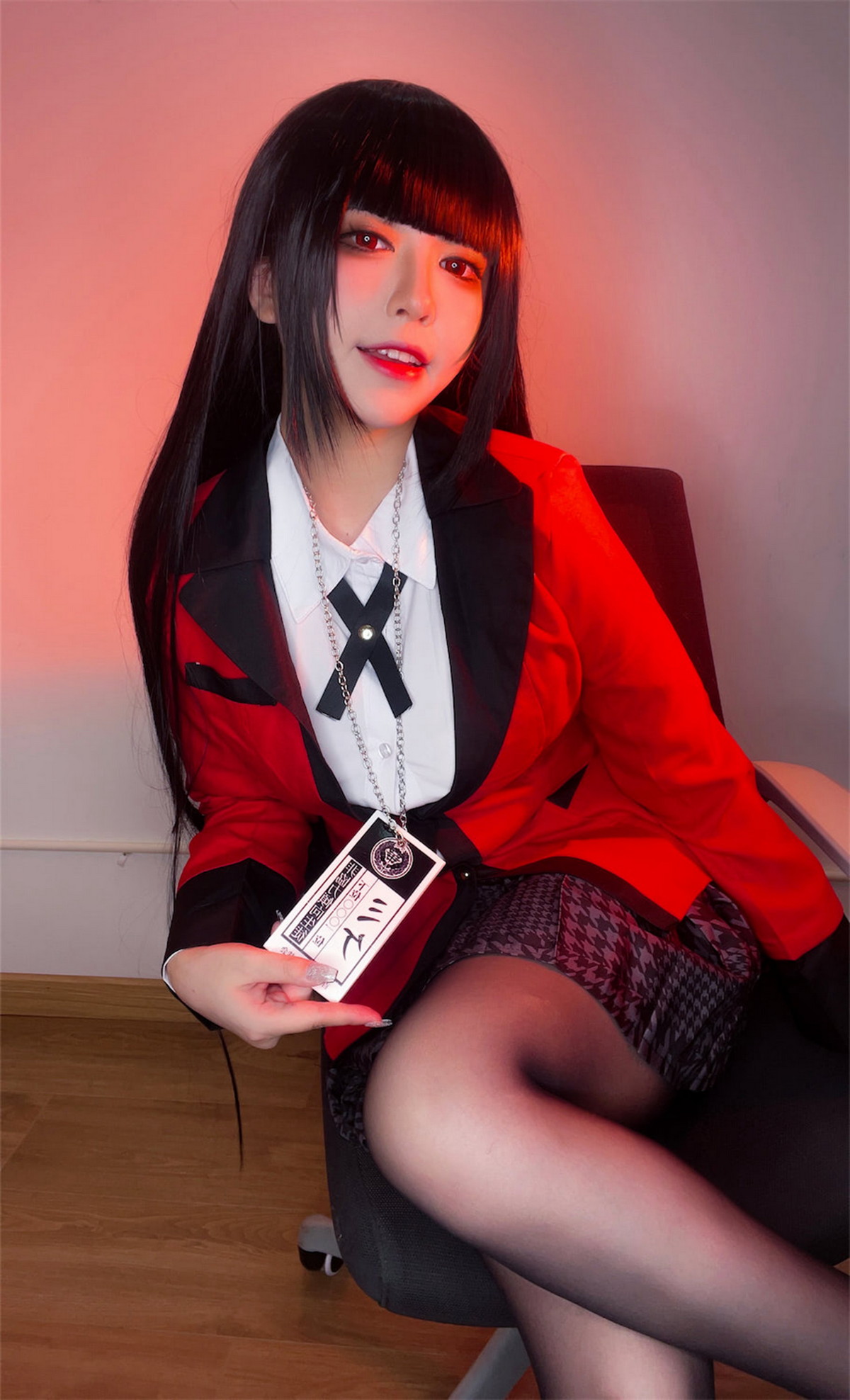 Xgyw.Net_网络美女索索半半子梦子主题性感红色外套配黑短裙露超薄黑丝秀美腿诱惑写真48P