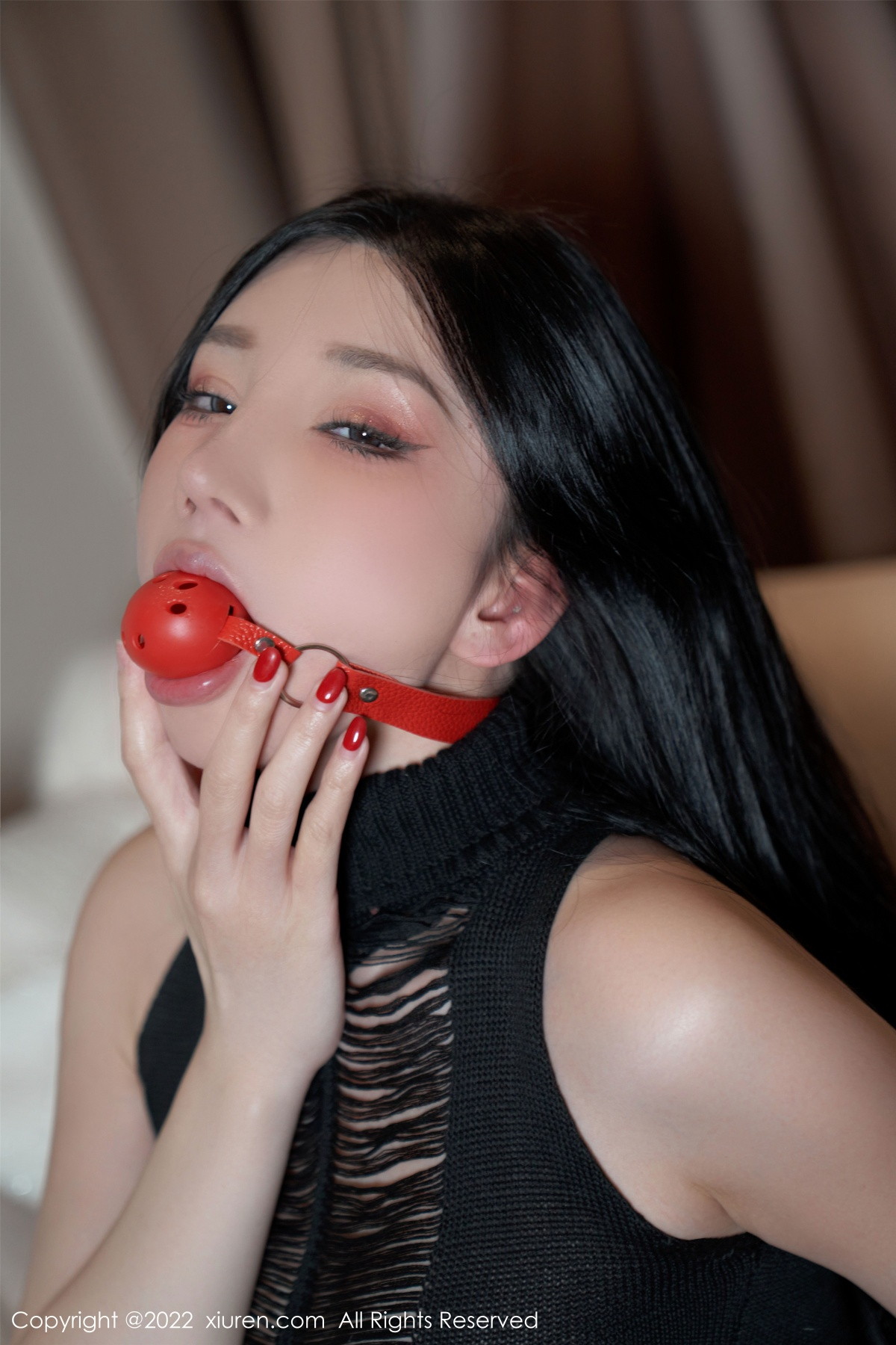 Xgyw.Net_XiuRen第6073期_女神周于希Sally元旦的夜主题性感黑色服饰秀白嫩翘臀诱惑写真80P