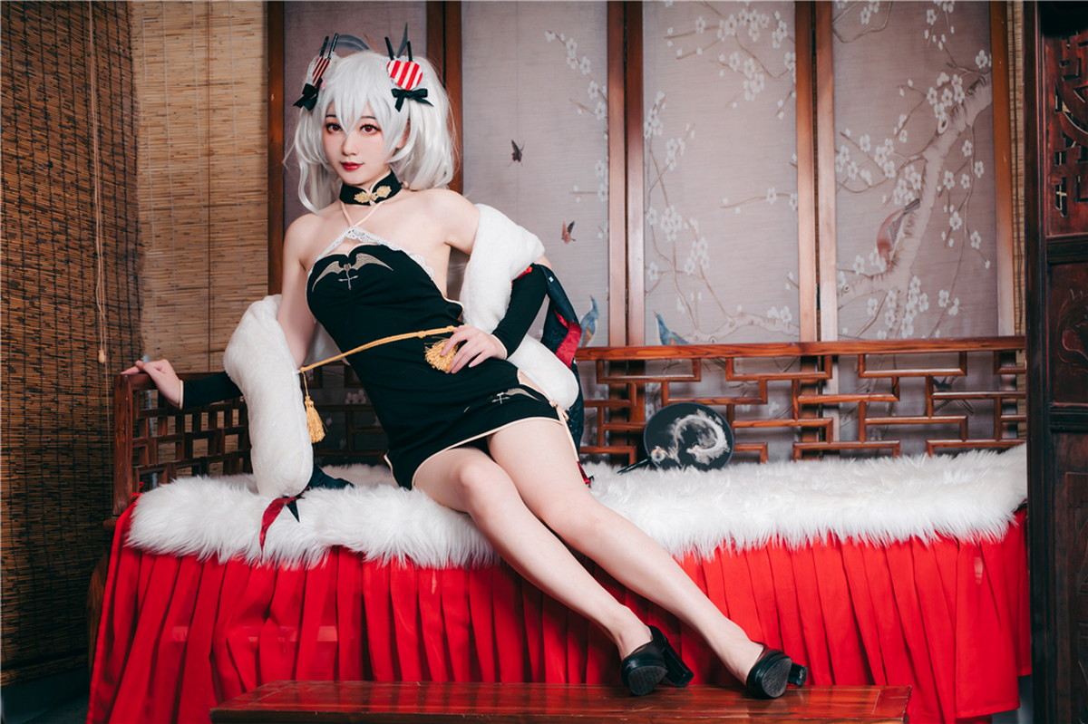 Xgyw.Net_Coser美女桃墨吸血鬼旗袍主题私房性感黑色超短旗袍秀白嫩肌肤迷人诱惑写真40P