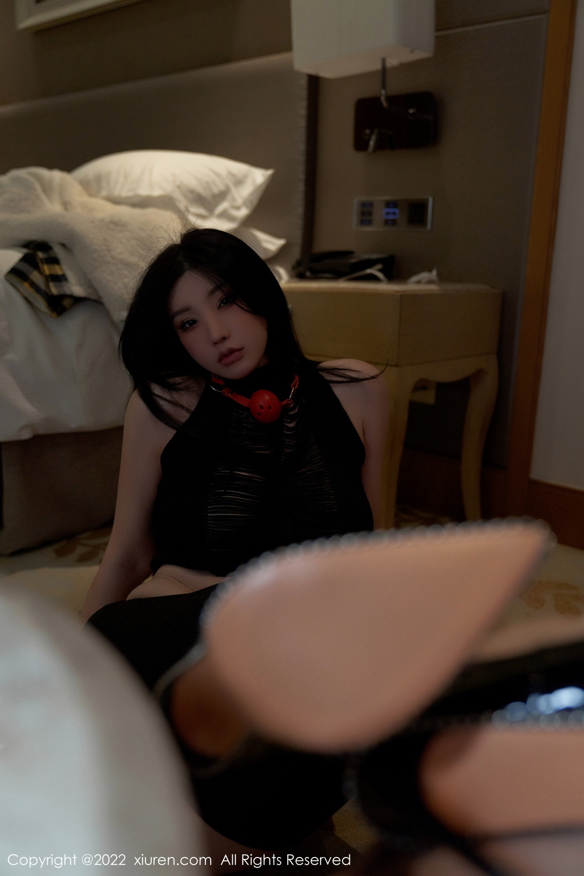 Xgyw.Net_XiuRen第6073期_女神周于希Sally元旦的夜主题性感黑色服饰秀白嫩翘臀诱惑写真80P
