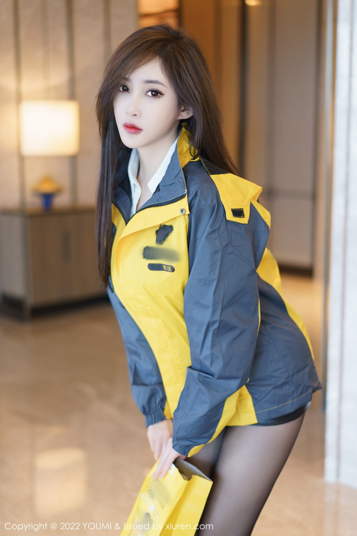 Xgyw.Net_[YouMi尤蜜荟]Vol.884_女神Carol周妍希角色扮演白上衣配皮短裙露黑色内衣诱惑写真108P