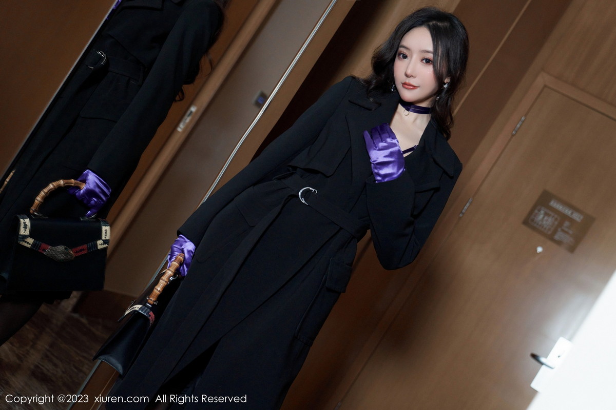 Xgyw.Net_XiuRen第6078期_女神王馨瑶yanni脱黑色外衣露紫色情趣内衣秀完美身材诱惑写真76P