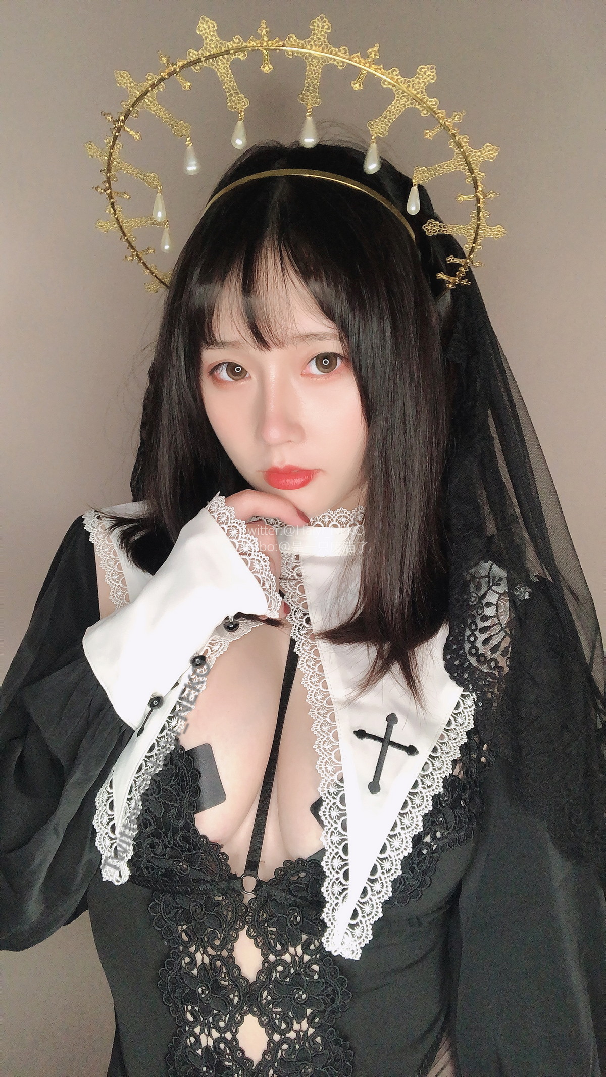 Xgyw.Net_Coser美女是一只废喵了09月图集主题性感女仆装 黑色修女服饰秀豪乳诱惑写真35P