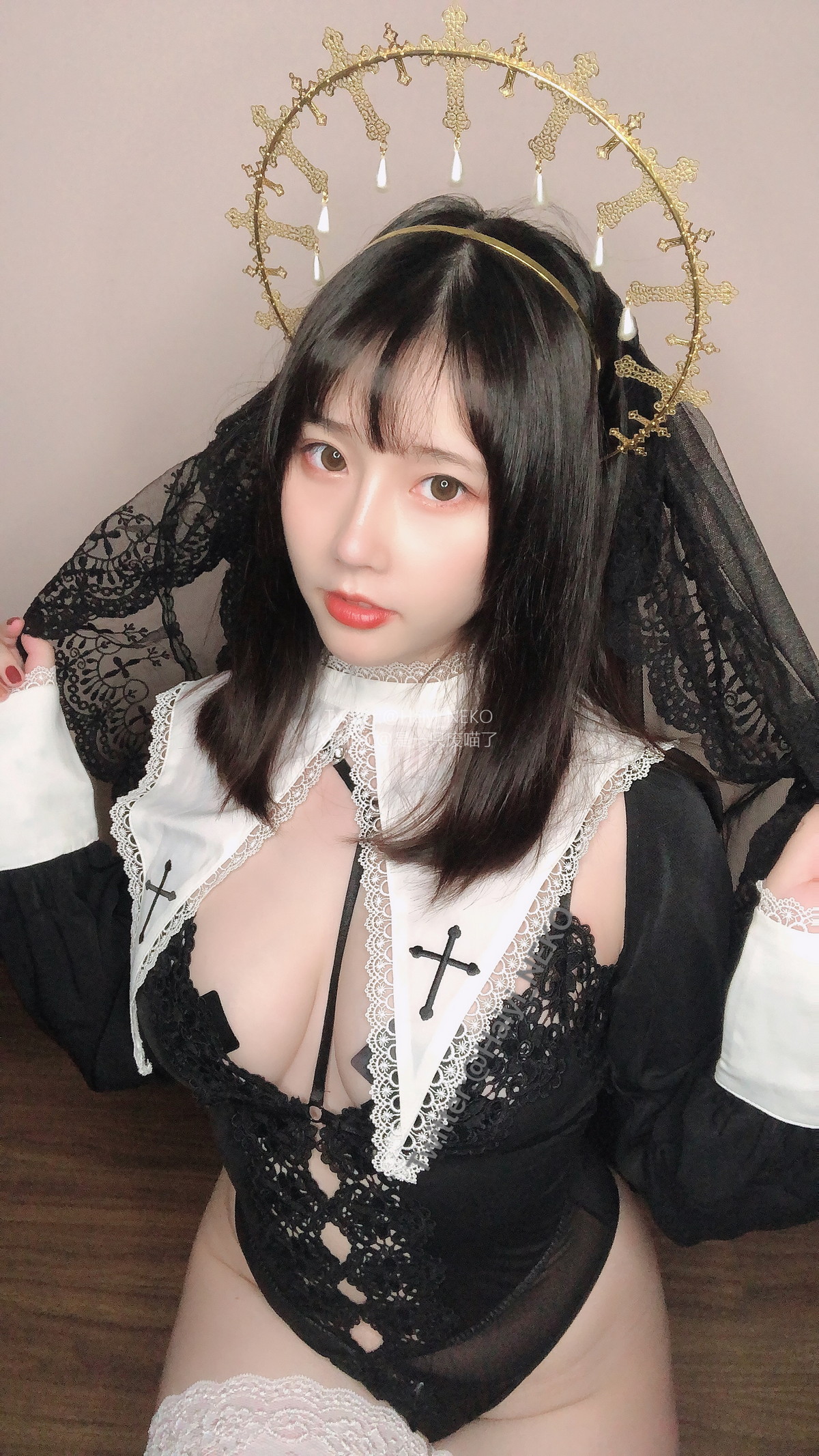 Xgyw.Net_Coser美女是一只废喵了09月图集主题性感女仆装 黑色修女服饰秀豪乳诱惑写真35P