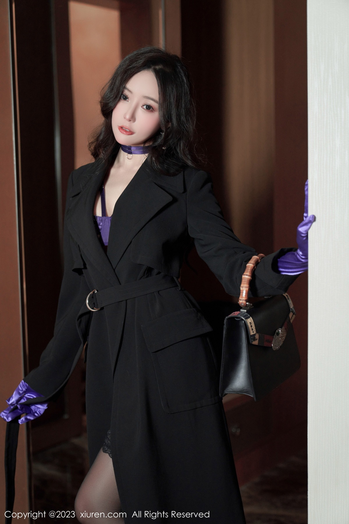 Xgyw.Net_XiuRen第6078期_女神王馨瑶yanni脱黑色外衣露紫色情趣内衣秀完美身材诱惑写真76P