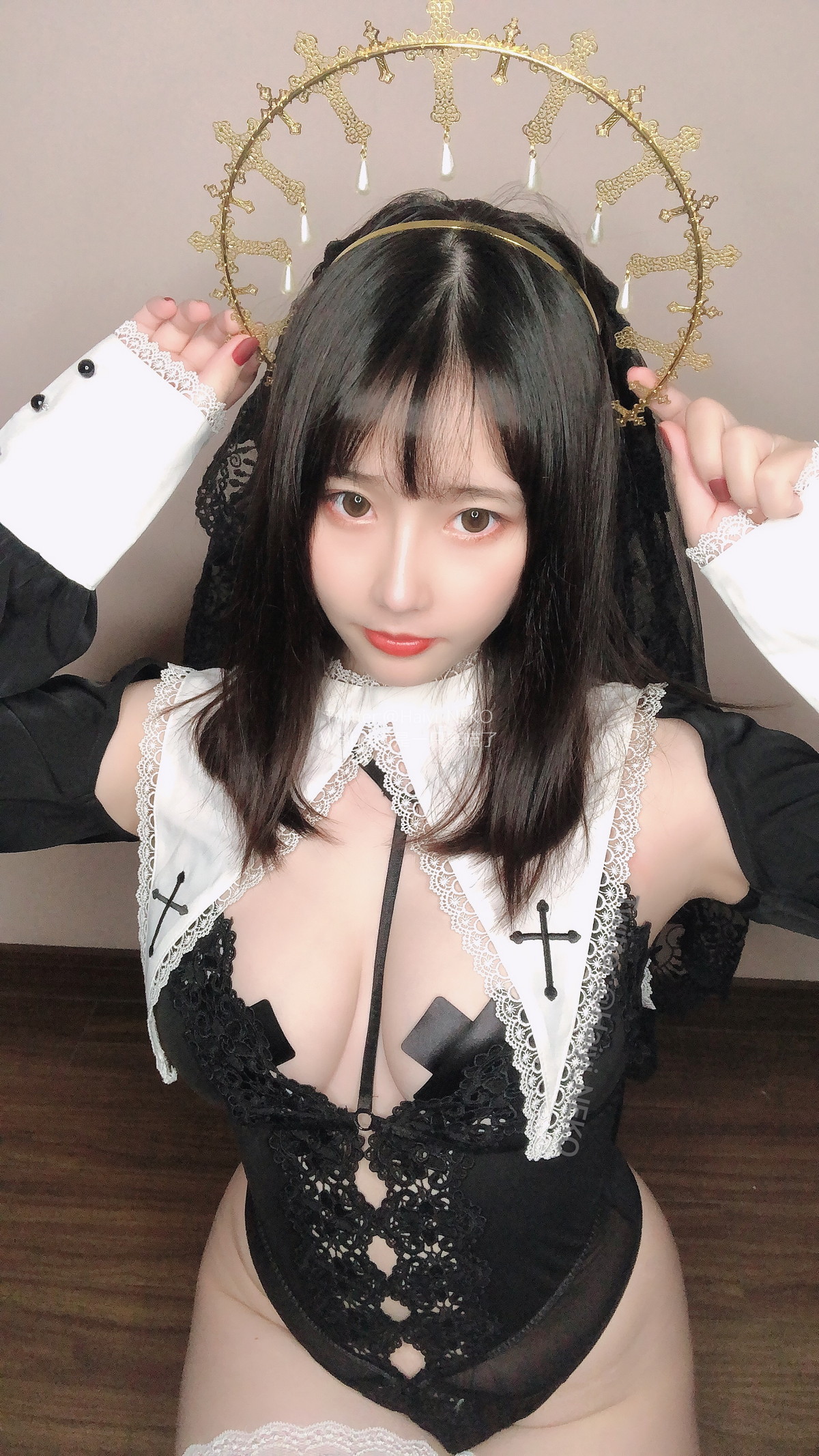 Xgyw.Net_Coser美女是一只废喵了09月图集主题性感女仆装 黑色修女服饰秀豪乳诱惑写真35P