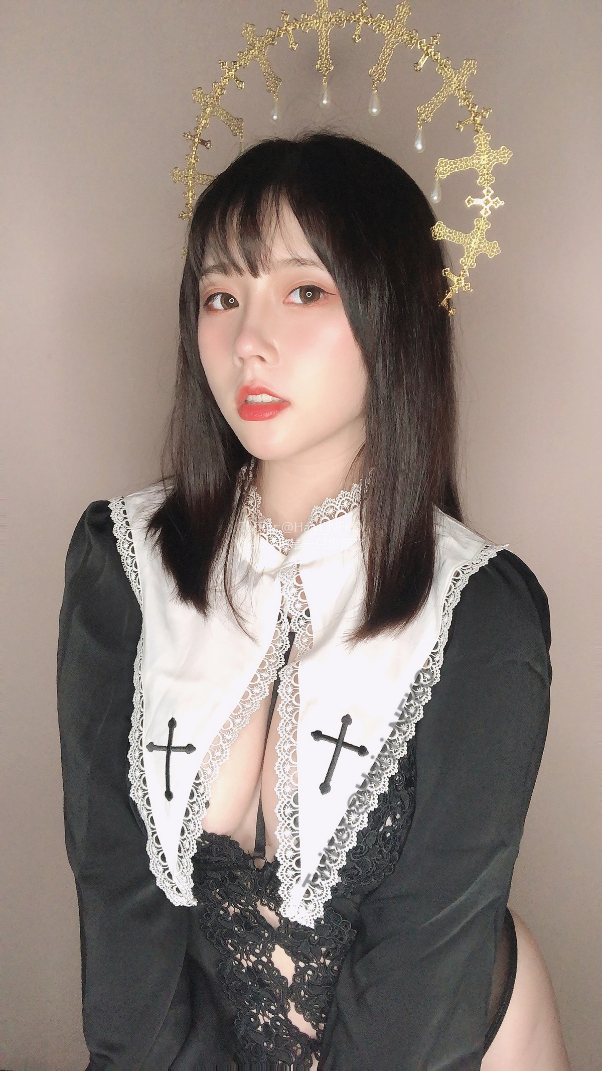 Xgyw.Net_Coser美女是一只废喵了09月图集主题性感女仆装 黑色修女服饰秀豪乳诱惑写真35P