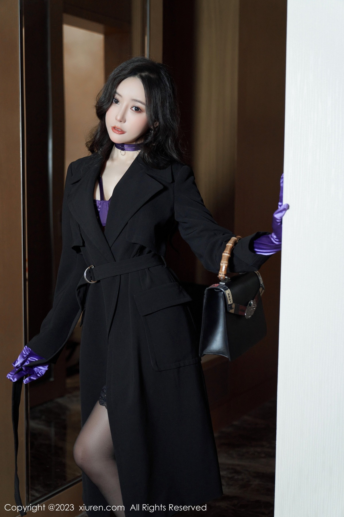 Xgyw.Net_XiuRen第6078期_女神王馨瑶yanni脱黑色外衣露紫色情趣内衣秀完美身材诱惑写真76P