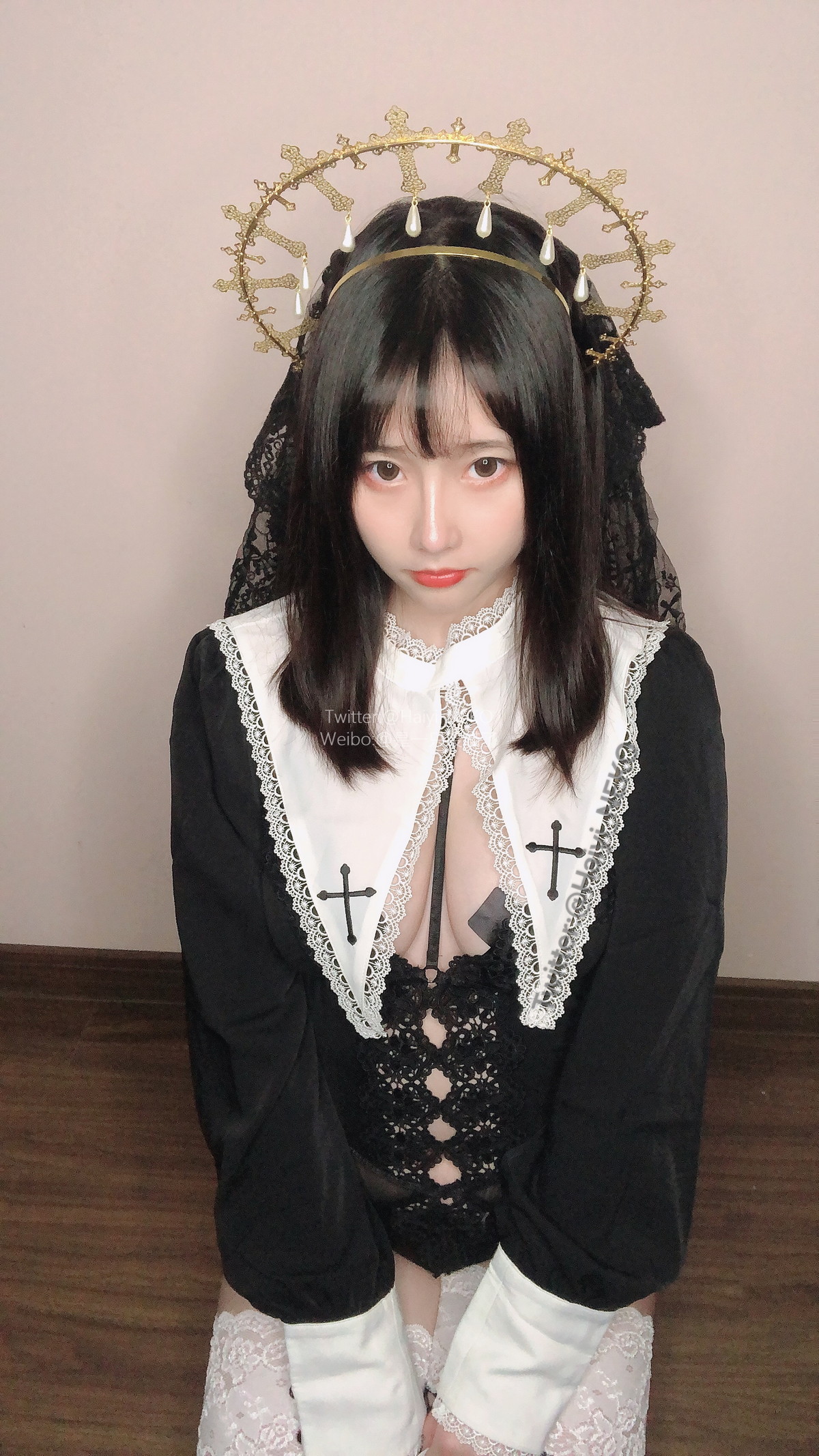 Xgyw.Net_Coser美女是一只废喵了09月图集主题性感女仆装 黑色修女服饰秀豪乳诱惑写真35P