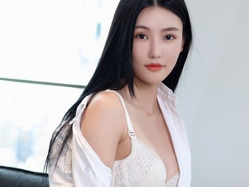 [MFStar模范学院]Vol.578_车模Ai西西里性感简约白T配灰短裙露白色蕾丝内衣撩人骚扰写真62P