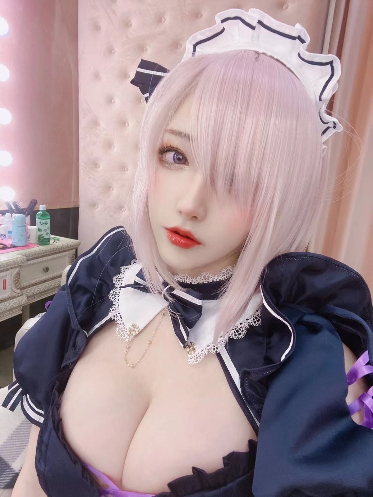 Xgyw.Net_人气Coser啾小妍合集主题私房性感服饰系列秀完美身材翘臀美腿迷人诱惑写真328P