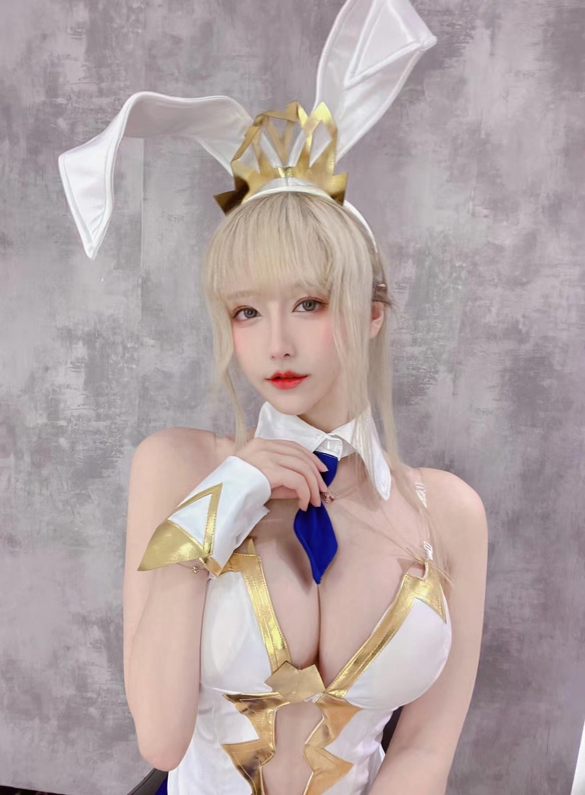 Xgyw.Net_人气Coser啾小妍合集主题私房性感服饰系列秀完美身材翘臀美腿迷人诱惑写真328P