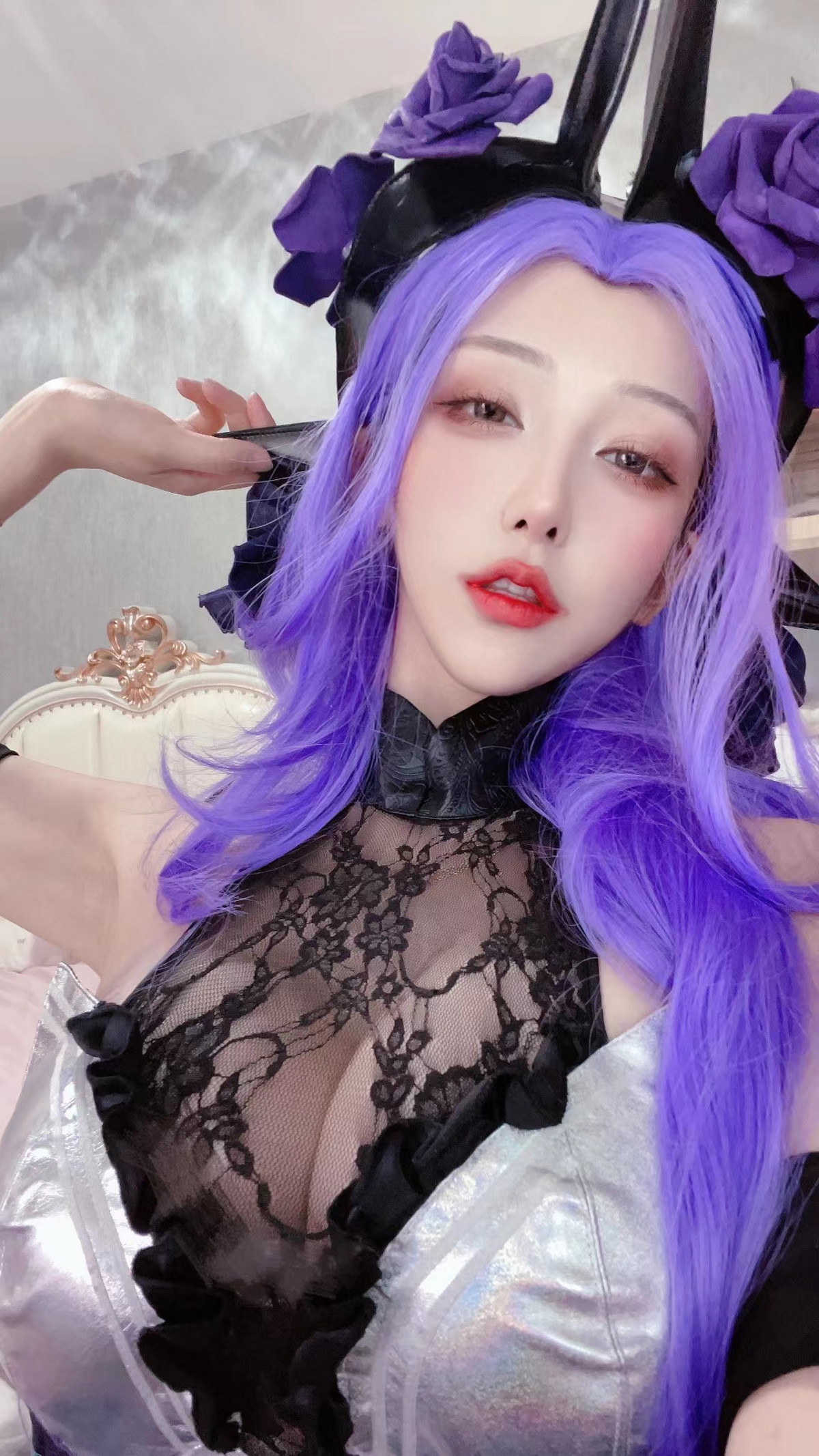 Xgyw.Net_人气Coser啾小妍合集主题私房性感服饰系列秀完美身材翘臀美腿迷人诱惑写真328P