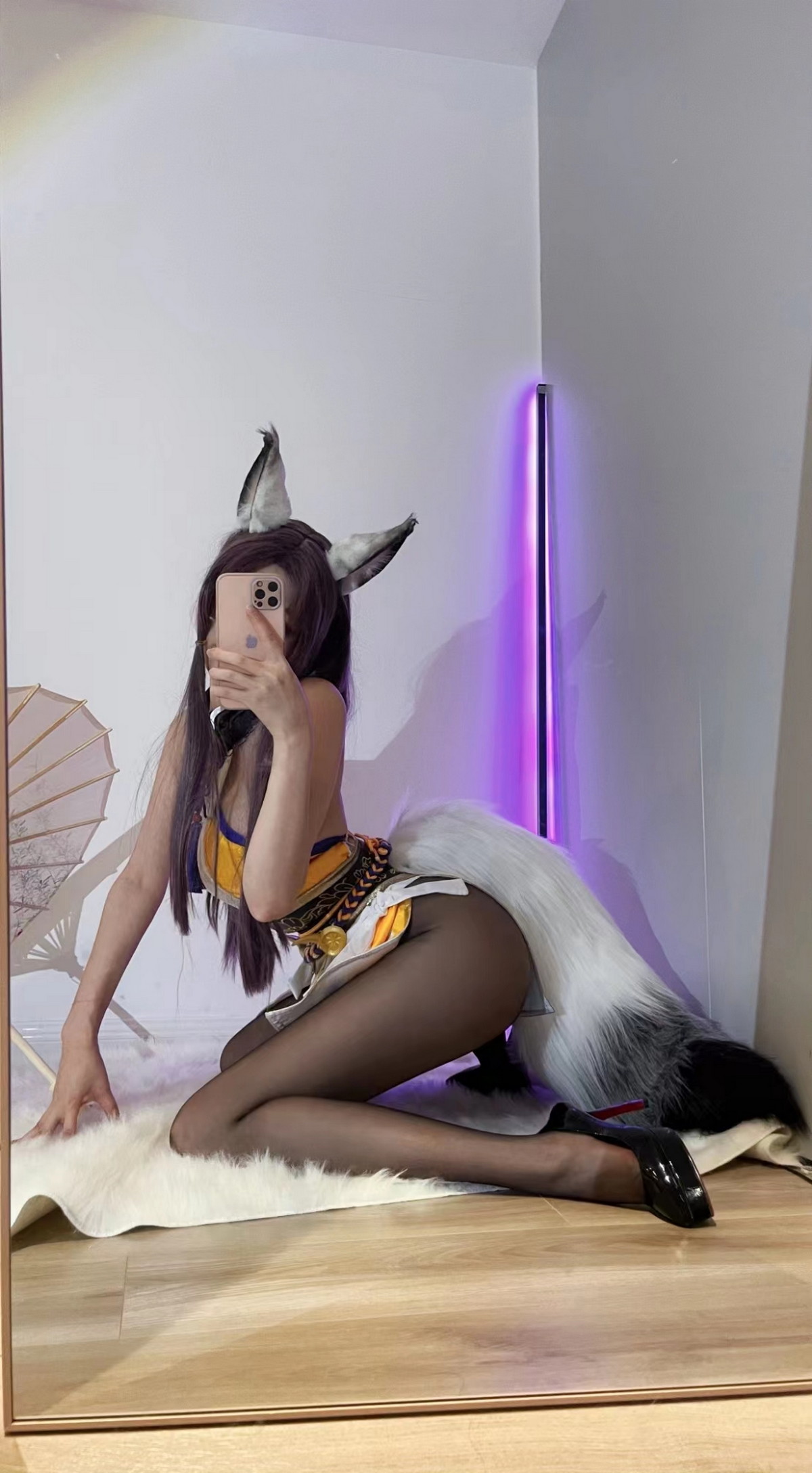 Xgyw.Net_人气Coser啾小妍合集主题私房性感服饰系列秀完美身材翘臀美腿迷人诱惑写真328P
