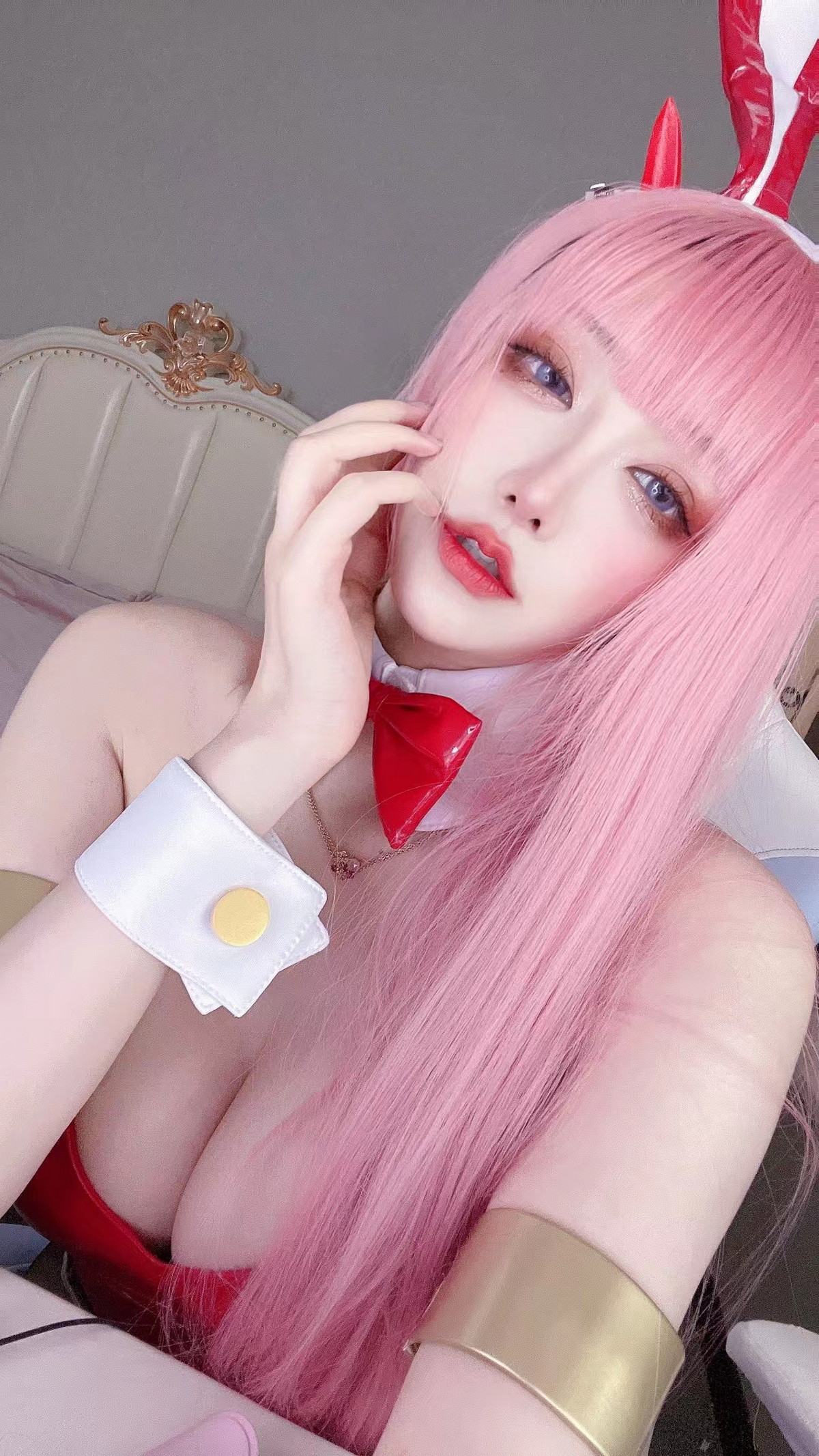 Xgyw.Net_人气Coser啾小妍合集主题私房性感服饰系列秀完美身材翘臀美腿迷人诱惑写真328P