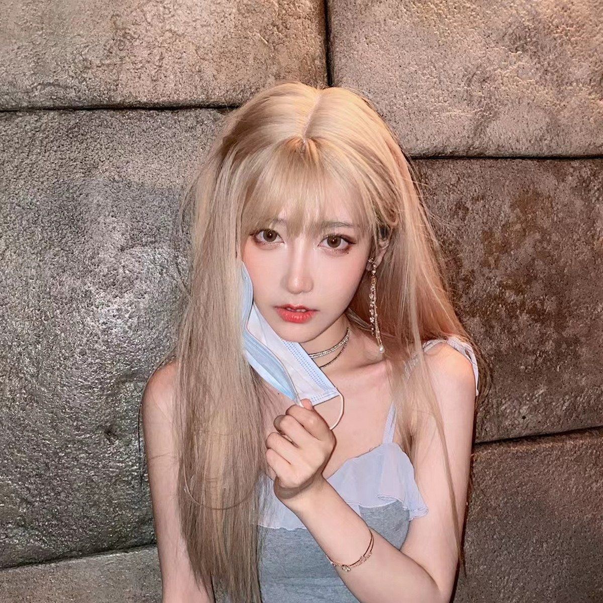 Xgyw.Net_人气Coser啾小妍合集主题私房性感服饰系列秀完美身材翘臀美腿迷人诱惑写真328P