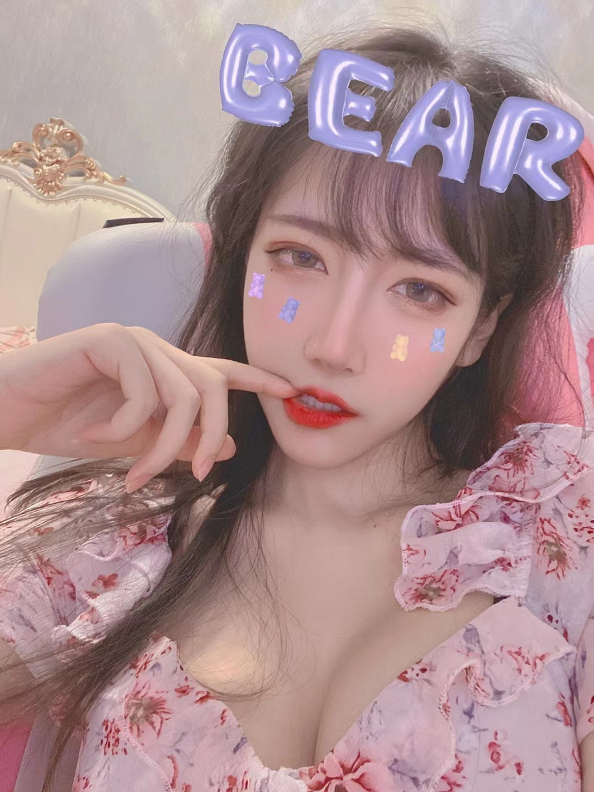 Xgyw.Net_人气Coser啾小妍合集主题私房性感服饰系列秀完美身材翘臀美腿迷人诱惑写真328P