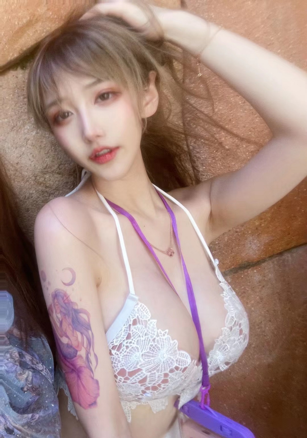 Xgyw.Net_人气Coser啾小妍合集主题私房性感服饰系列秀完美身材翘臀美腿迷人诱惑写真328P