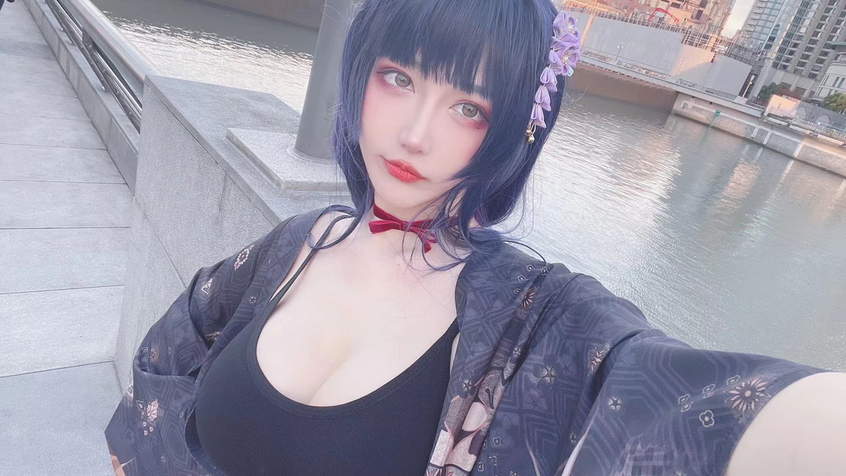 Xgyw.Net_人气Coser啾小妍合集主题私房性感服饰系列秀完美身材翘臀美腿迷人诱惑写真328P