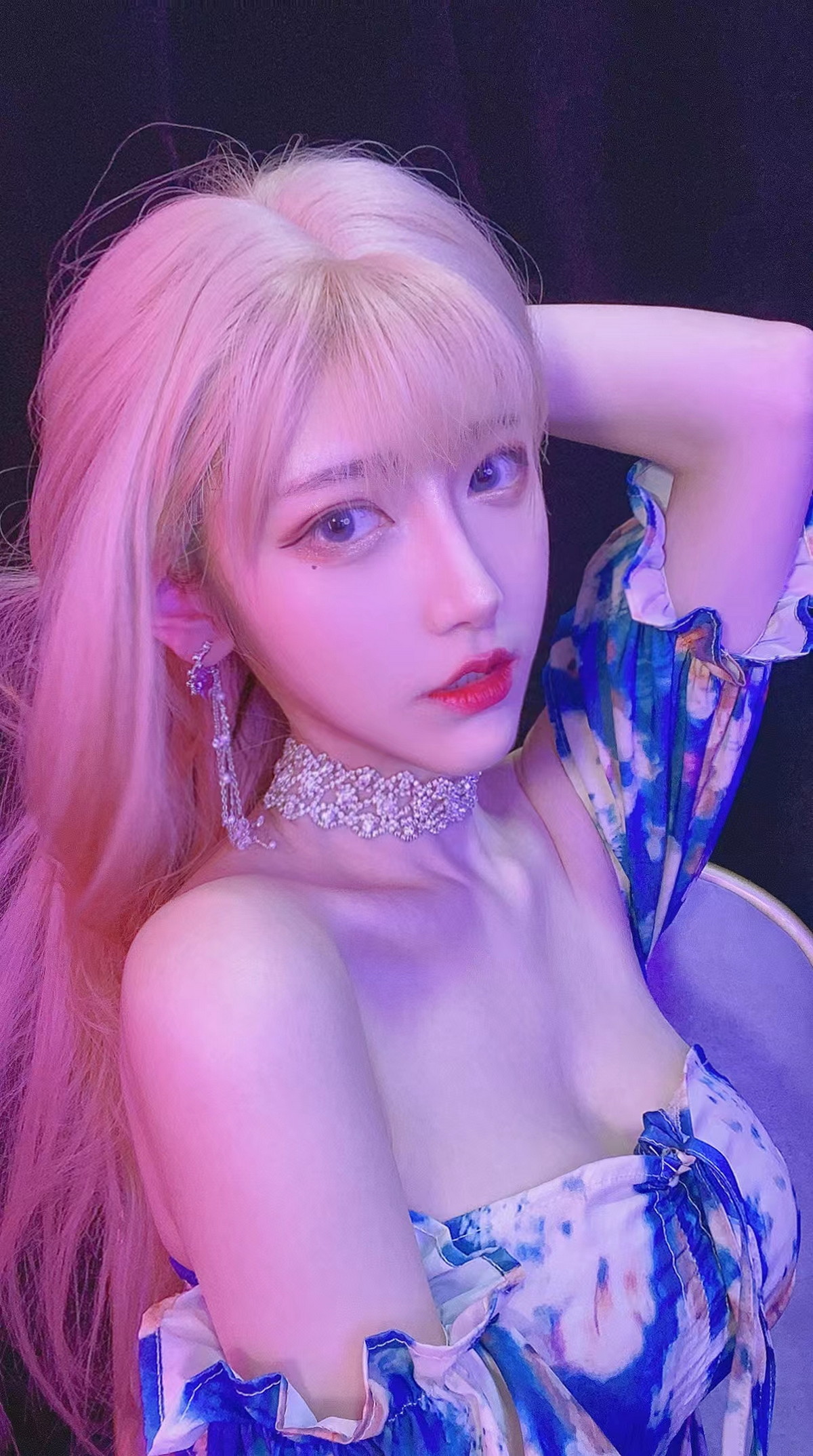 Xgyw.Net_人气Coser啾小妍合集主题私房性感服饰系列秀完美身材翘臀美腿迷人诱惑写真328P