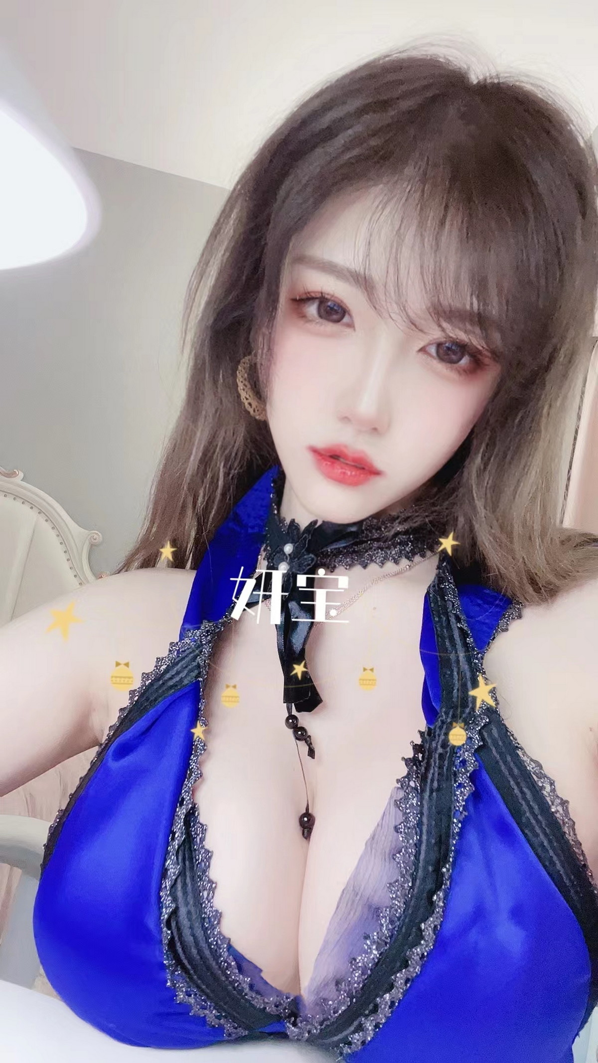 Xgyw.Net_人气Coser啾小妍合集主题私房性感服饰系列秀完美身材翘臀美腿迷人诱惑写真328P