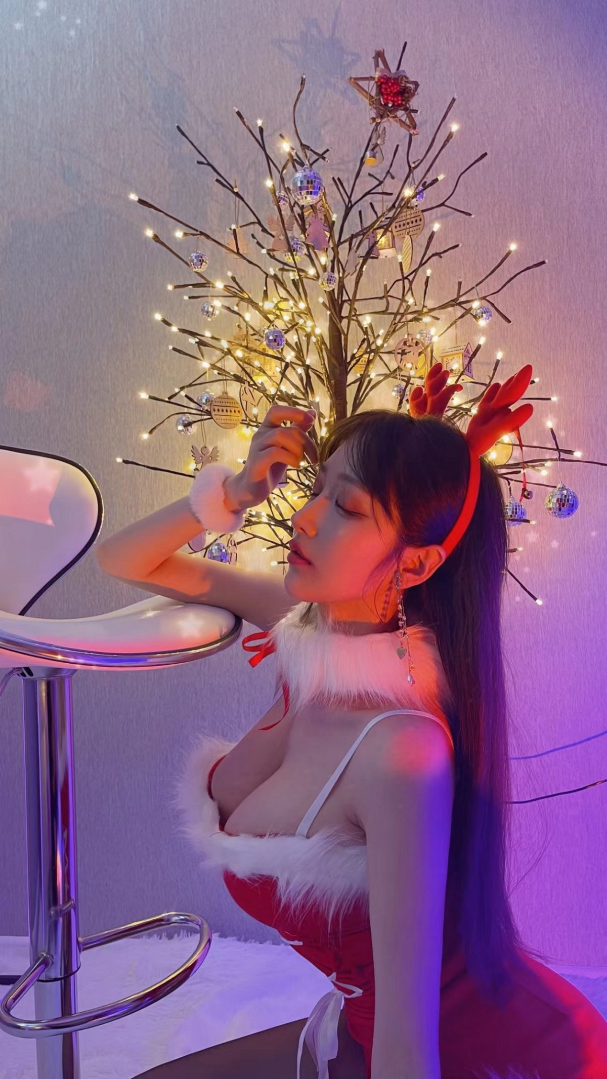 Xgyw.Net_人气Coser啾小妍合集主题私房性感服饰系列秀完美身材翘臀美腿迷人诱惑写真328P