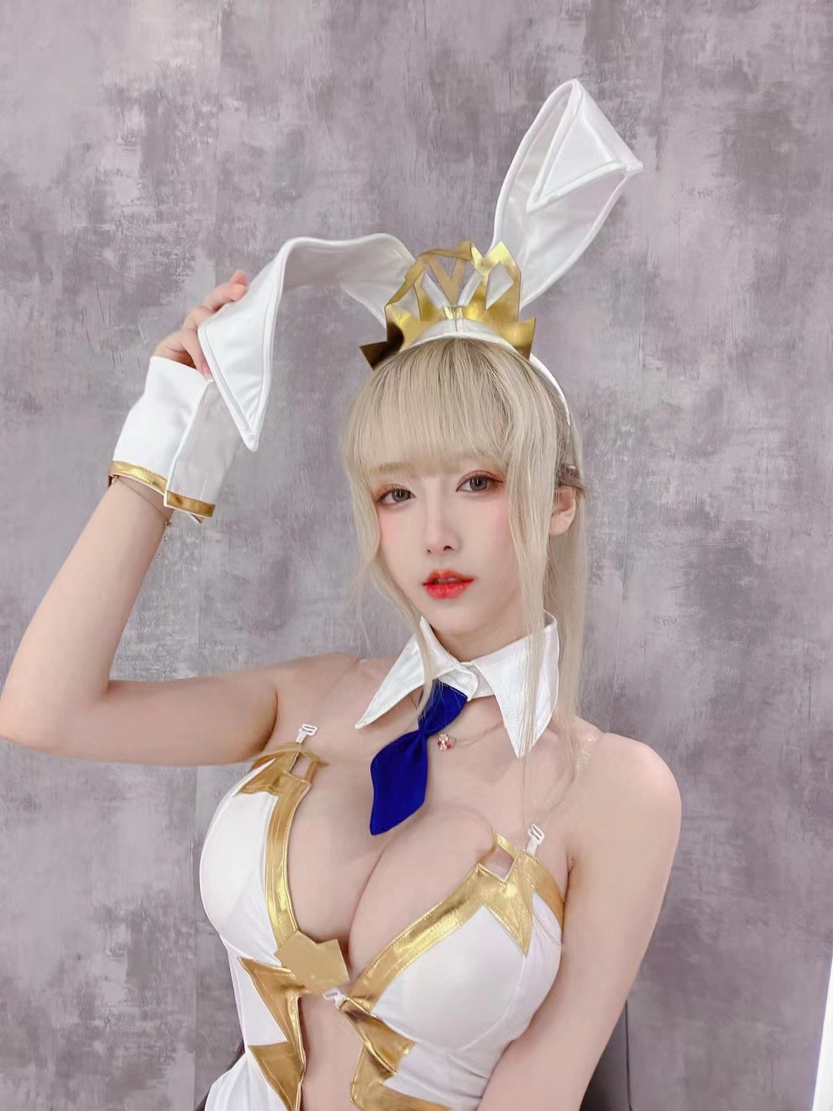 Xgyw.Net_人气Coser啾小妍合集主题私房性感服饰系列秀完美身材翘臀美腿迷人诱惑写真328P