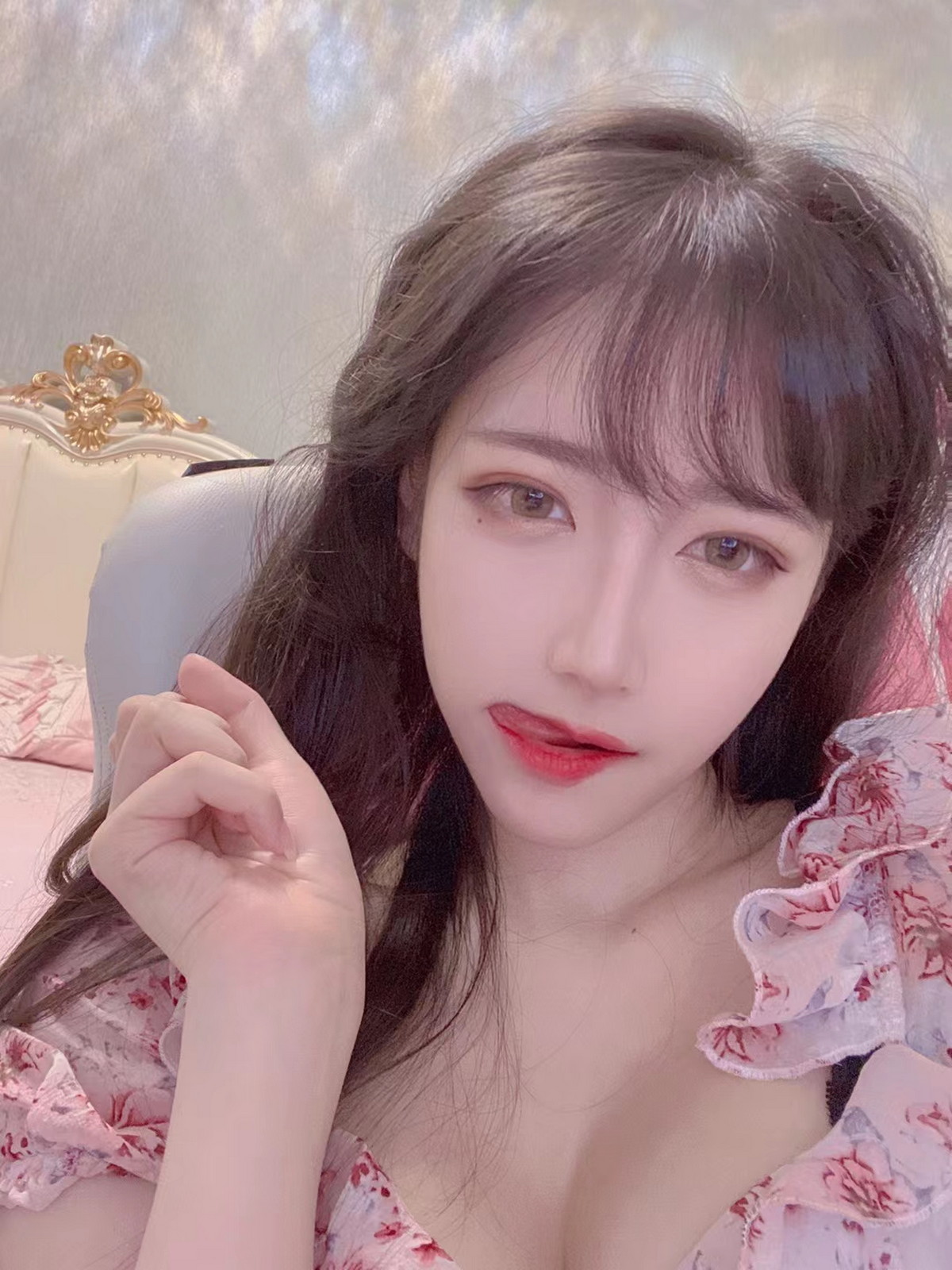 Xgyw.Net_人气Coser啾小妍合集主题私房性感服饰系列秀完美身材翘臀美腿迷人诱惑写真328P